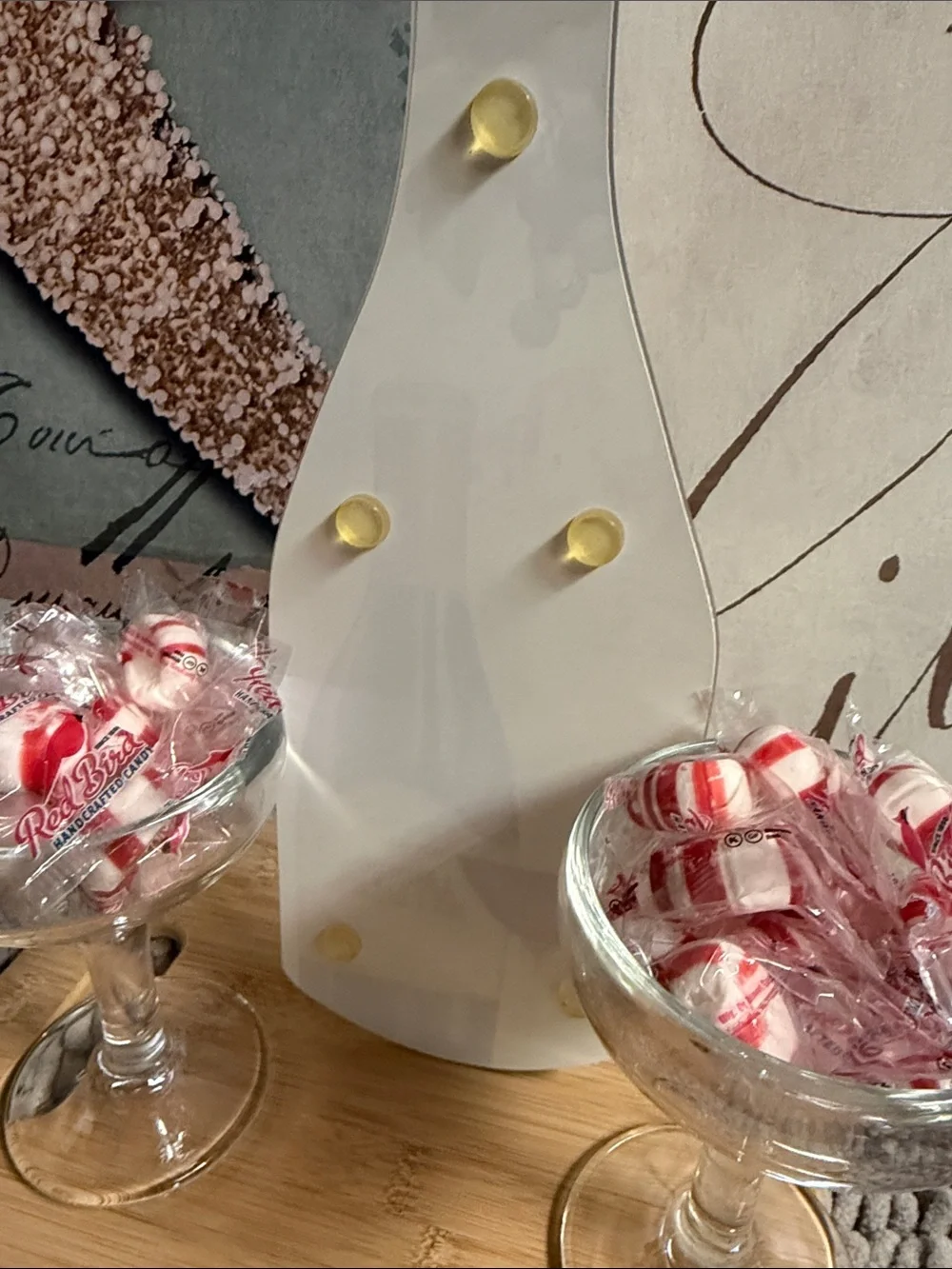 2 Unbranded  Candy filled Party Glass’s & wine spoon rest. Gift set.